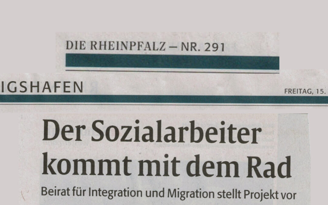 Der Sozialarbeier kommt mit dem Rad